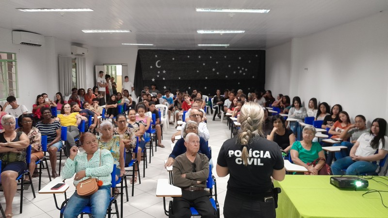 Projeto Avivar promove roda de conversa em parceria com a Polícia Civil sobre golpes praticados contra idosos