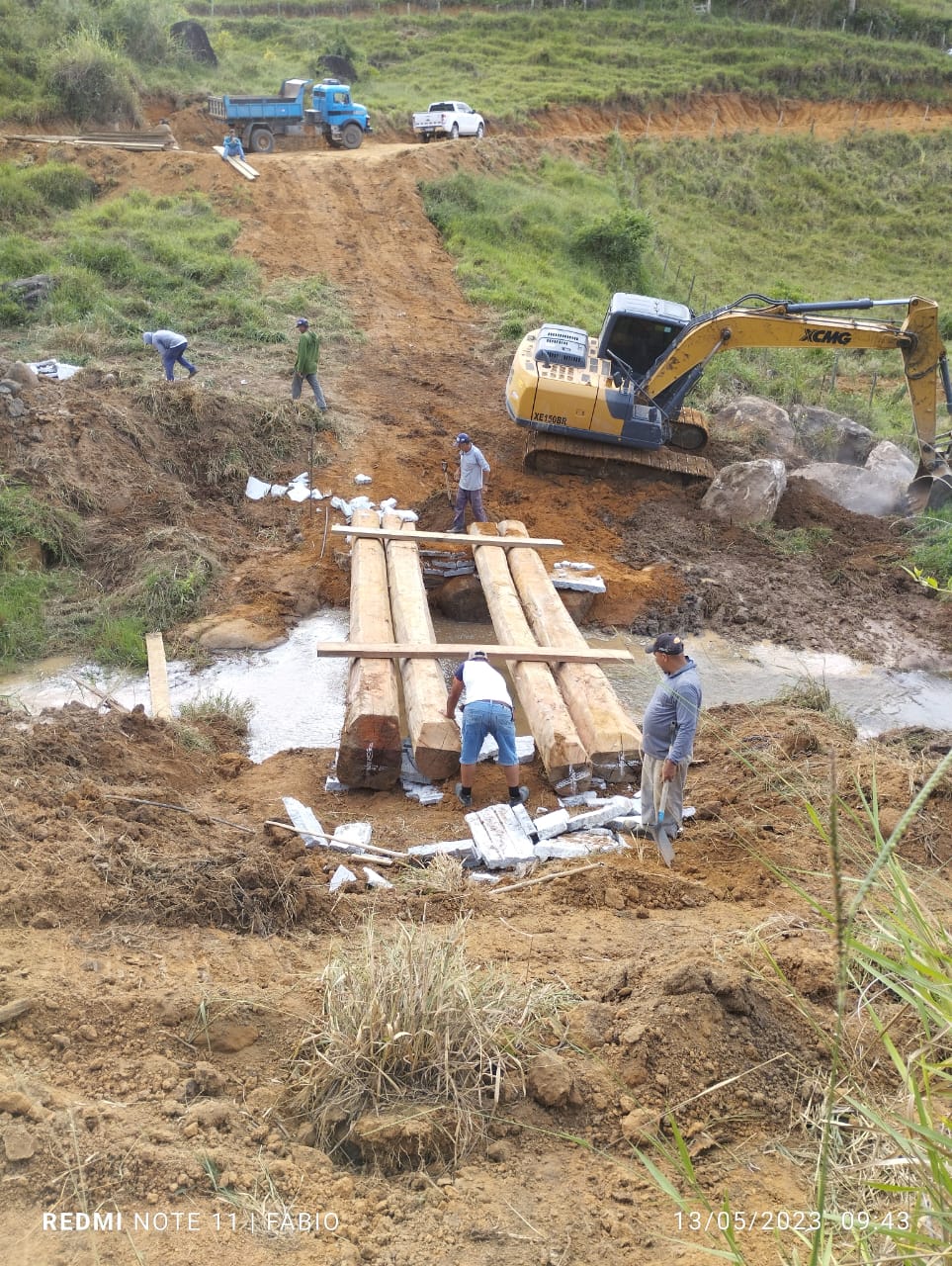 SEMTE entrega mais um bueiro, desta vez, em Cachoeirinha do Itaúnas