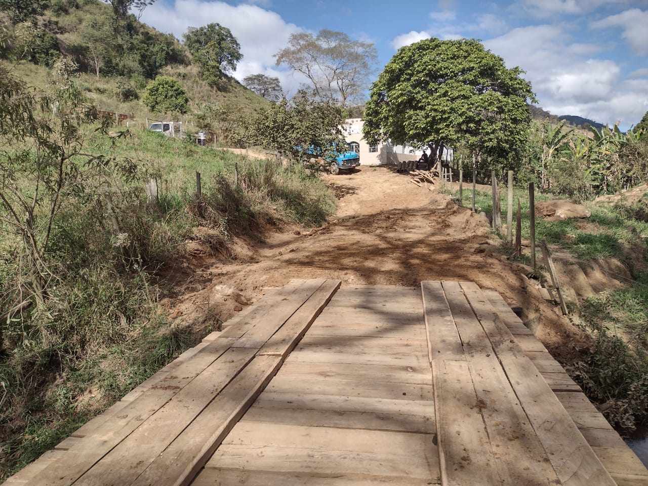 SEMTE entrega mais um bueiro, desta vez, em Cachoeirinha do Itaúnas