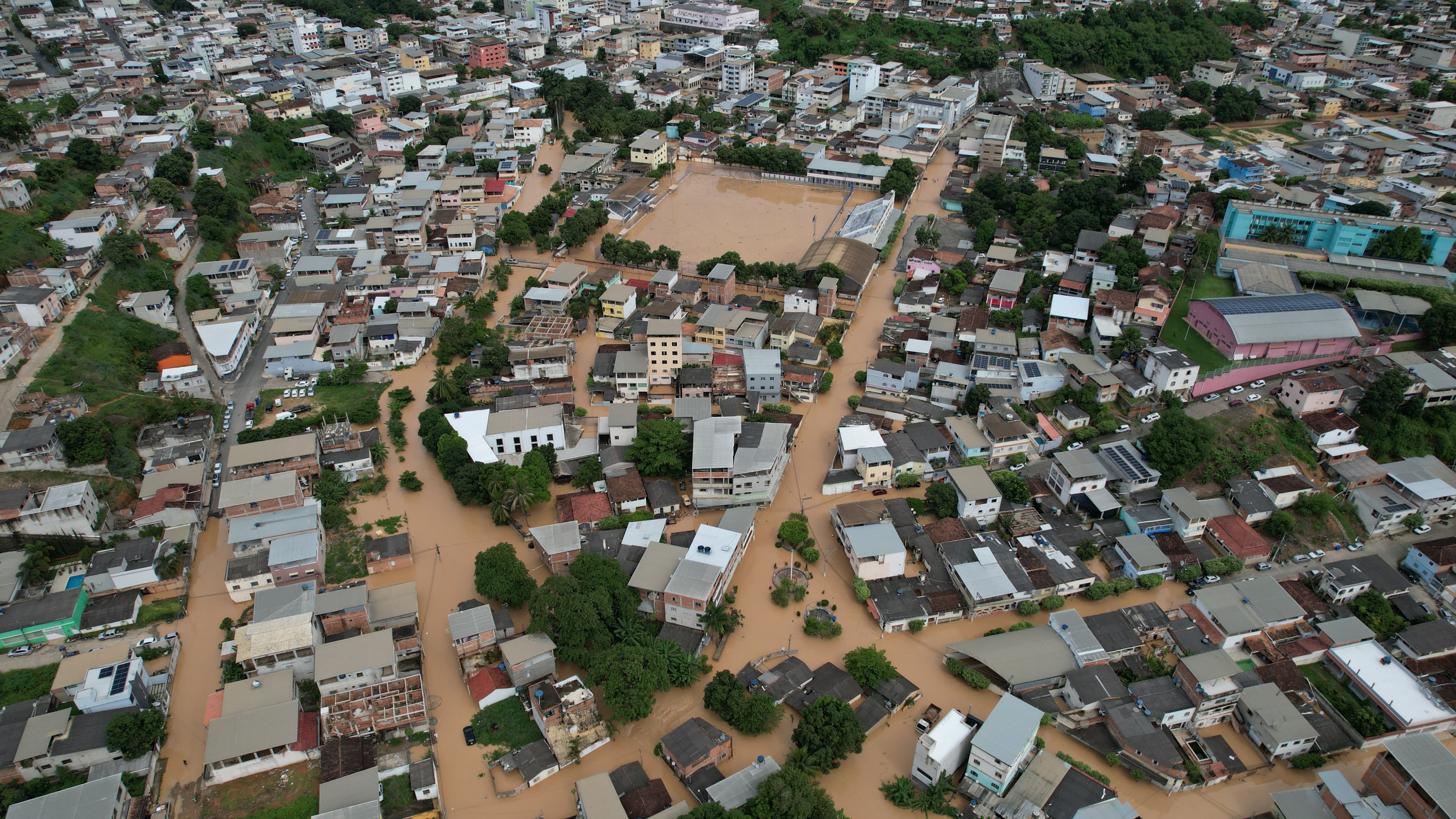 Imagem da notícia: Prefeitura de Barra de São Francisco Cria Comitê Intersecretarial para Atender Vítimas das Chuvas e Enchentes